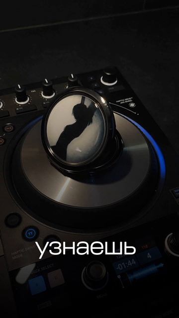 Атмосфера галереи искусства ню Аллы Топорской в Ярославле