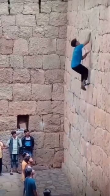 Подберём кроссовки для любой активности!