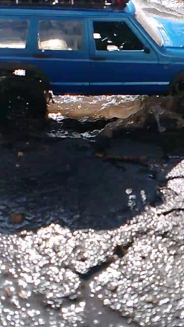 мн 78 несётся по грязи