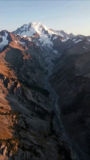 Горы и реки: величие природы #природа #горы #пейзажи