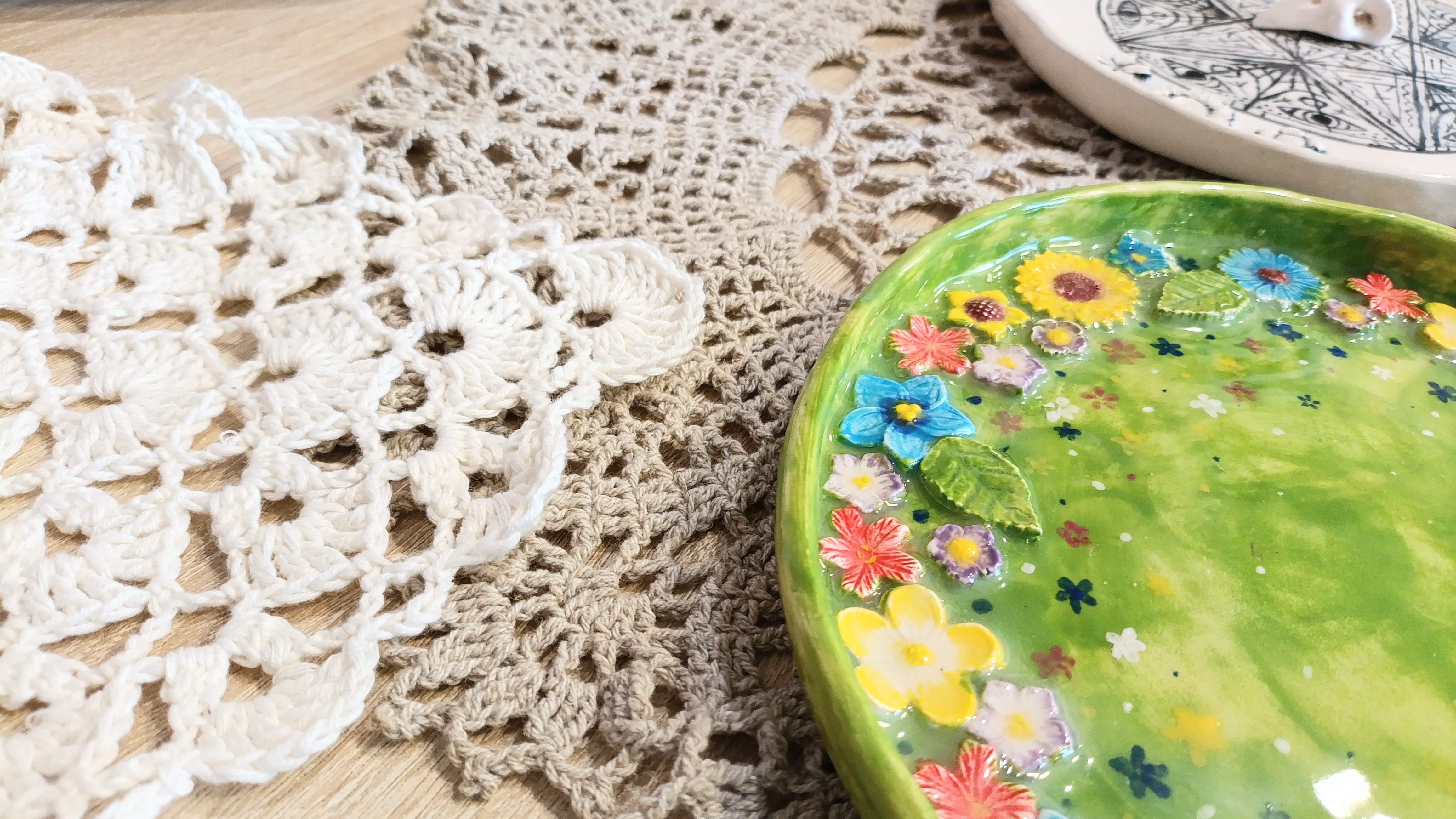 Начала собирать плед / косынка крючком.