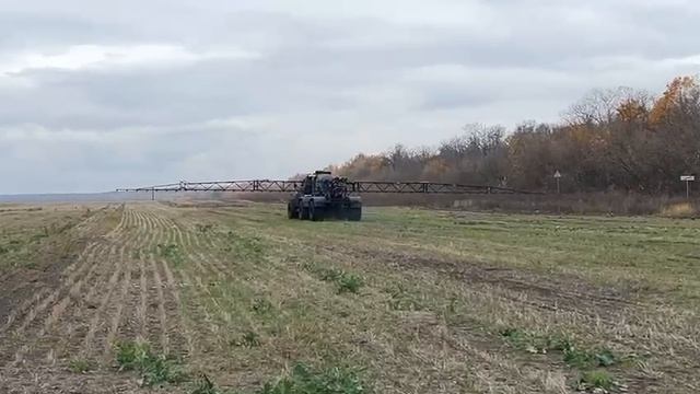 Штанга системы Атамас на самоходном опрыскивателе с базой Уаз