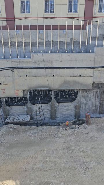 Подпорные стены на Адмирала Октябрьского на этой неделе