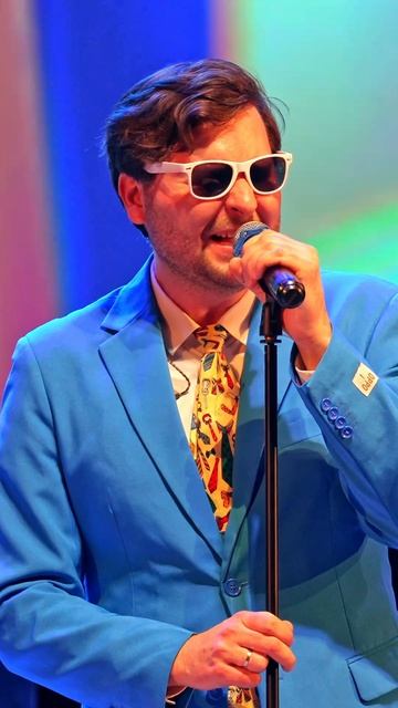 Когда публика ценит стиль, выбирают Стиляги Band