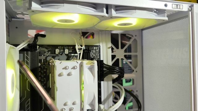 Зачем клей в компьютере? Пример правильной заводской сборки компьютера. Ремонт ПК TECLAST на MAXSUN.