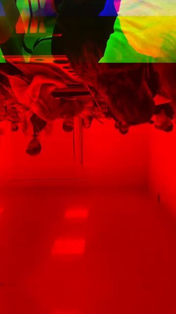 Чтобы вы не забывали, что я в первую очередь музыкант! 🎶🎸🤫