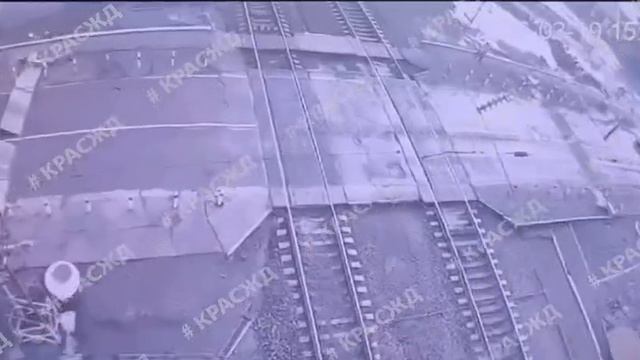 Поезд сбил перебегавшего пути мужчину под Красноярском