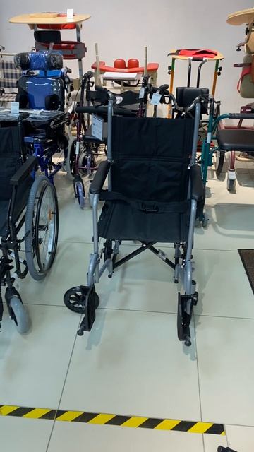 Чем отличается кресло-коляска от кресло-каталки