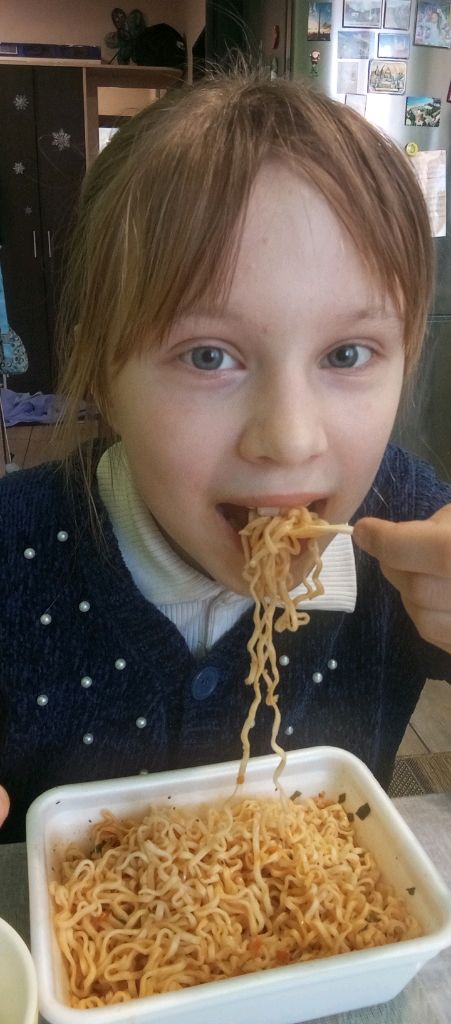 пробуем разную еду