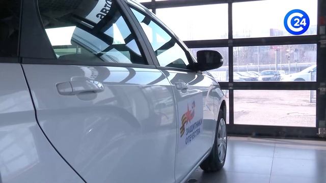 Вручение машины ветерану СВО