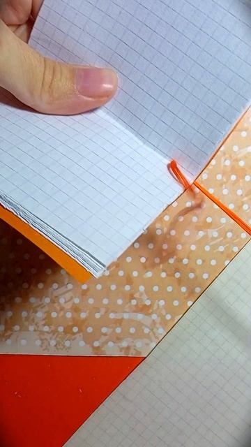 Делаем простой блокнотик из тетрадки своими руками🧡