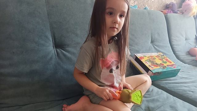 Распаковка пластилина Play-Doh Dino