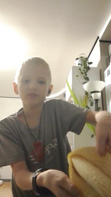 как научится есть банан