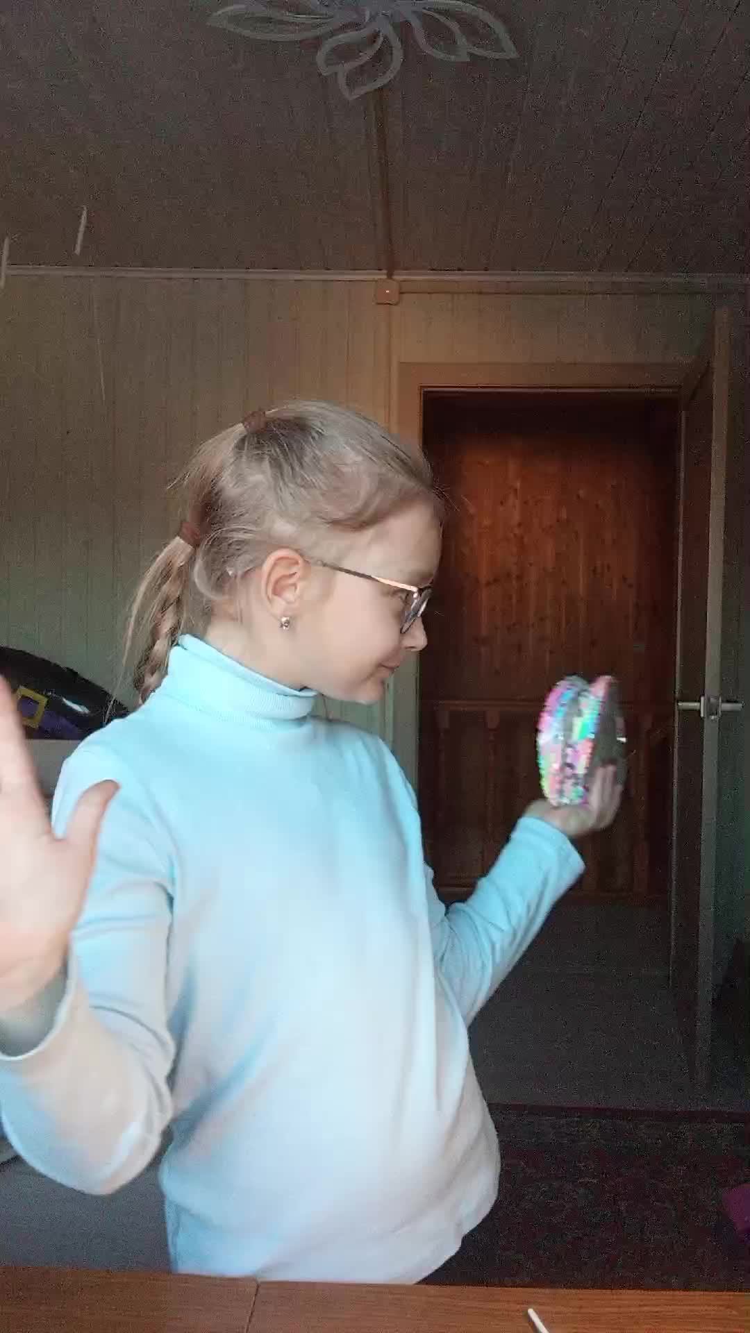 обзорчик на сумочку моей сестры. что