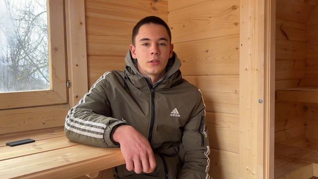 Студент местного агромеханического техникума Максим Кононенко открыл баню-бочку