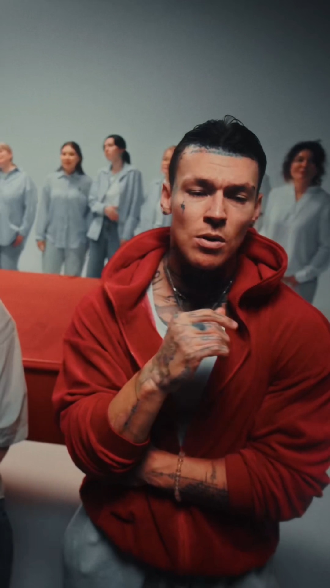 Новая песни «Это и есть любовь». Свет вашему сердцу и сил сохранить в нем любовь. Теплой весны всем.