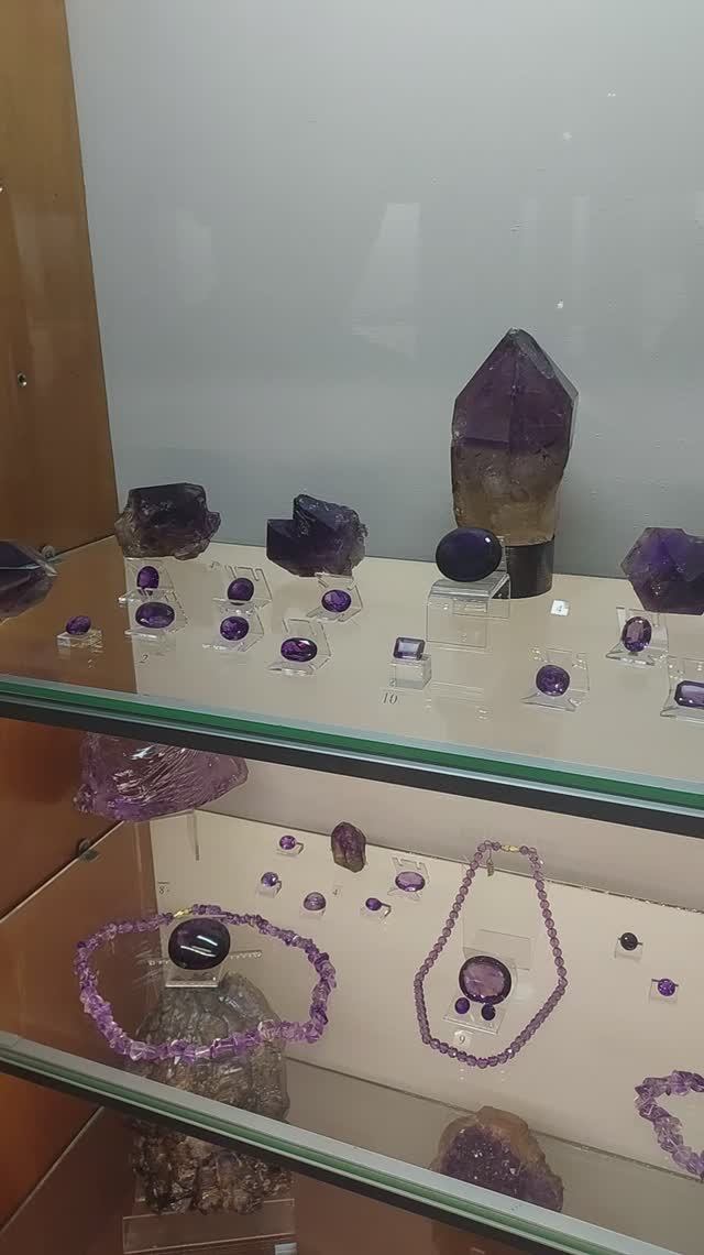 Музей Самоцветы 5, Ювелирные вставки