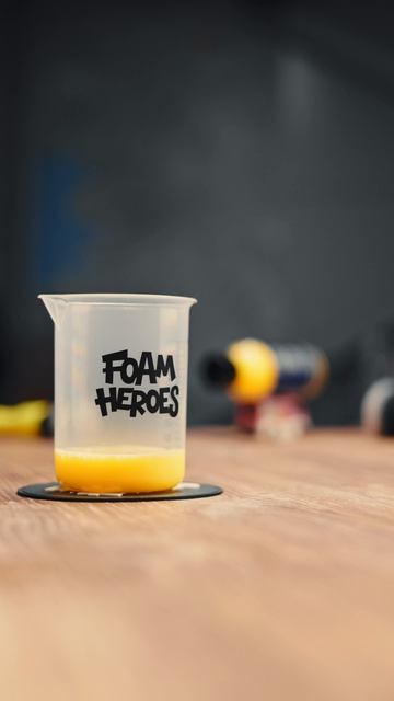 ПОЧЕМУ ОСТАЮТСЯ ПЯТНА НА АВТОМОБИЛЕ?  #foamheroes #chucknorinse  #detailing #diy #уходзаавто #мойка