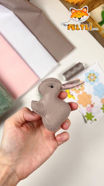 Пасхальный кролик своими руками 🐰 Готовимся к Пасхе  #feltli #весеннийобраз #напасху #игрушкиизфетра