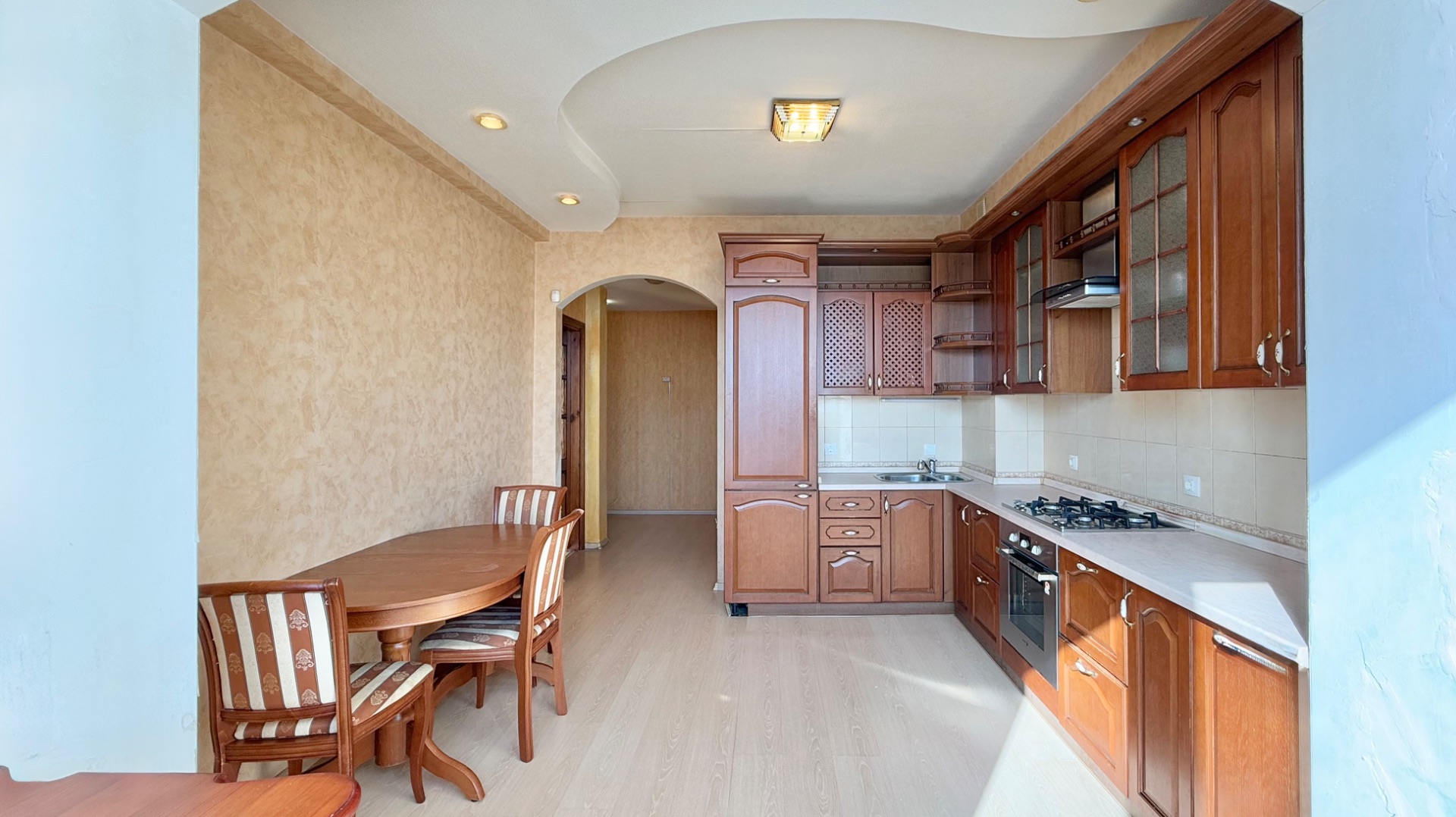 В продаже однокомнатная квартира в ЮЗР