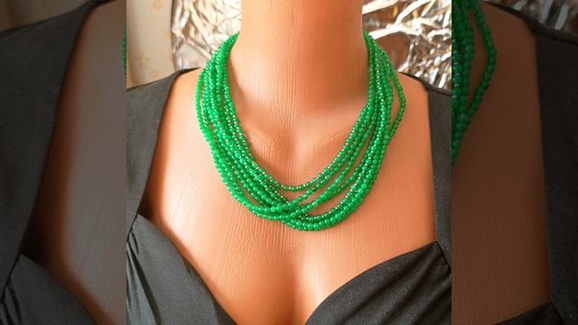 Многорядное колье из тонированного кварца.mp4