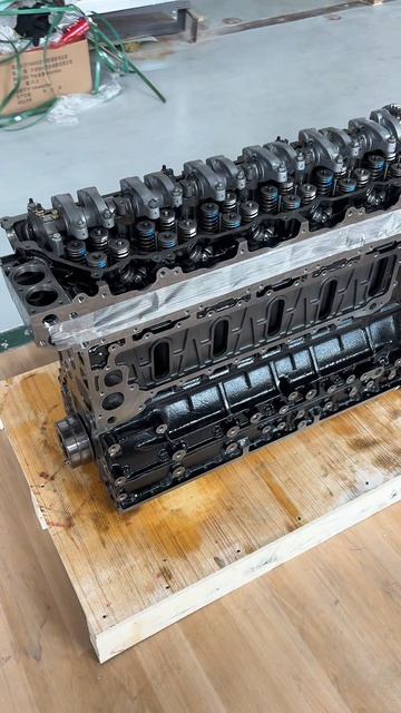 Дизельный двигатель ISUZU 6HK1