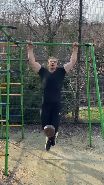 Easy Heavy Pull Ups #shorts #sports #workout