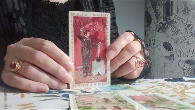 Сообщение вам от загаданного мужчины. Расклад Таро