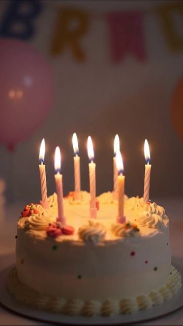 Волшебный день рождения с тортом и свечами #деньрождения #торт #праздник
