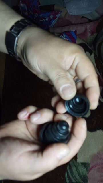 Резинки-пыльники на конце Вики Рено Симбол Клио2👍