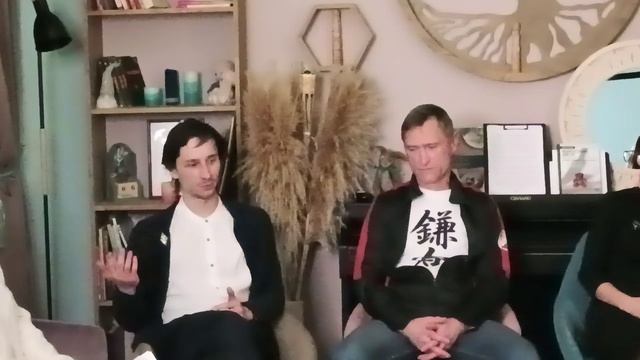 О пути из науки в преподавание, чтобы воспитать новые кадры для науки, рассказывает Александр Петров