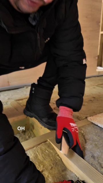 Второй этап технадзора на объекте — проверка утепления.