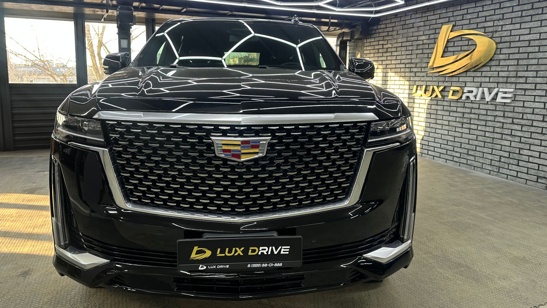 В продаже Cadillac Escalade 2024г. Краткий обзор. Комплектация Premium