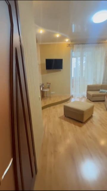 НАБЕРЕЖНАЯ