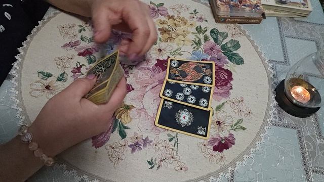 Крестовый король.С кем отношения.