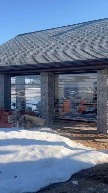 Монтаж автоматических прозрачных рольставен из поликарбоната для террасы!