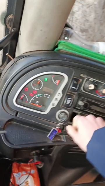 простояли неделю)выехал на день, опять стоим неделю..#трактор #рек #пуск #JCB #jcb3cx #запуск #работ