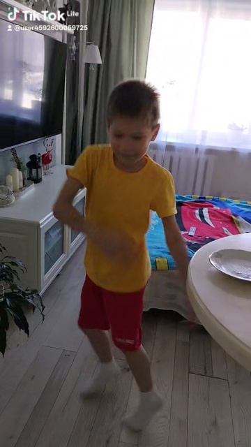 когда мой друг в 1 раз услышала? рэп