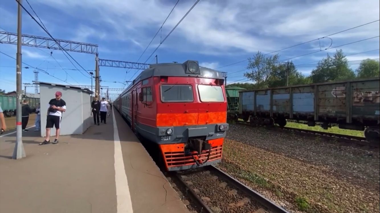 Электропоезд ЭД2Т обзор и история