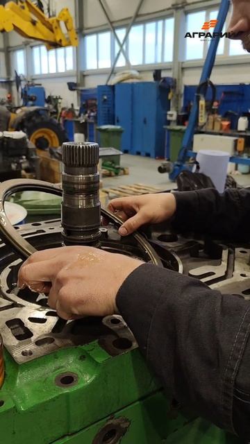 Реальный ремонт КПП трактора John Deere 8335R