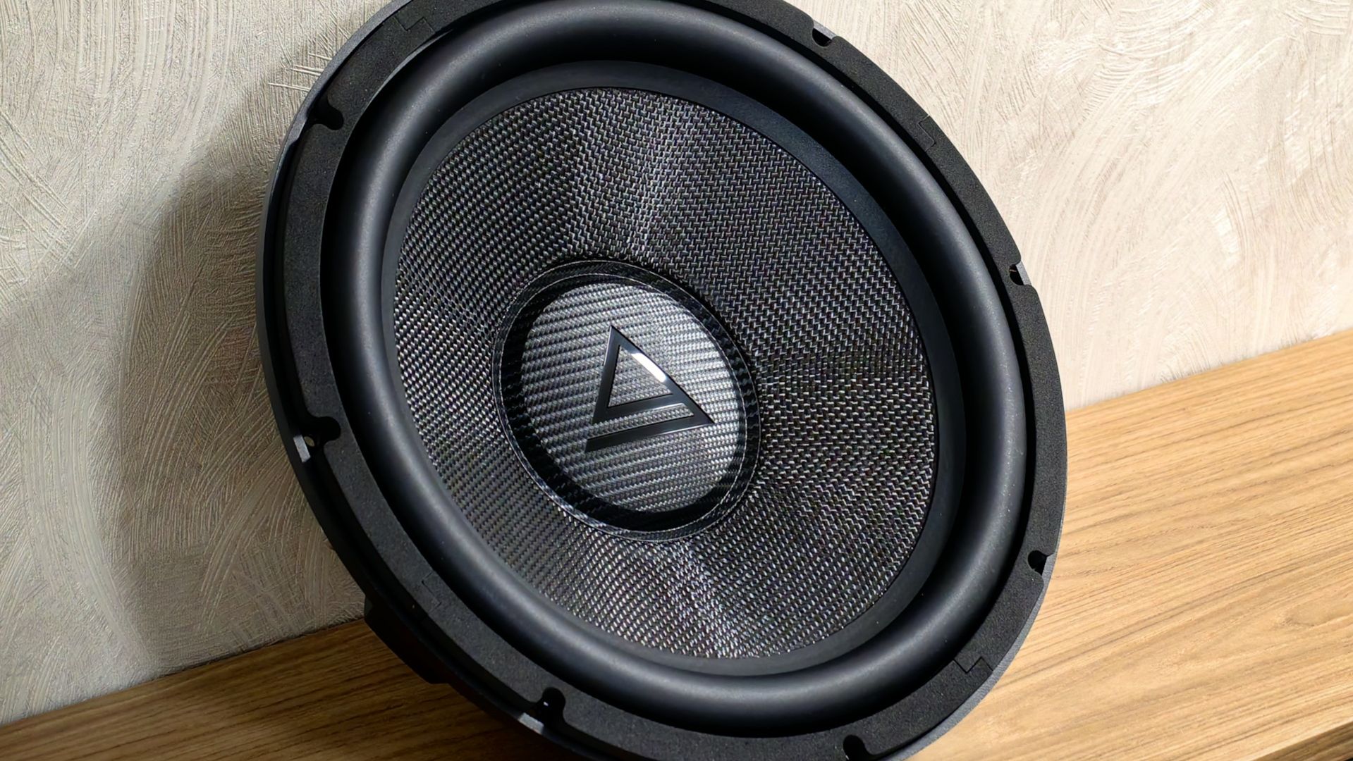 SQ сабвуфер AurA Venom-HD12