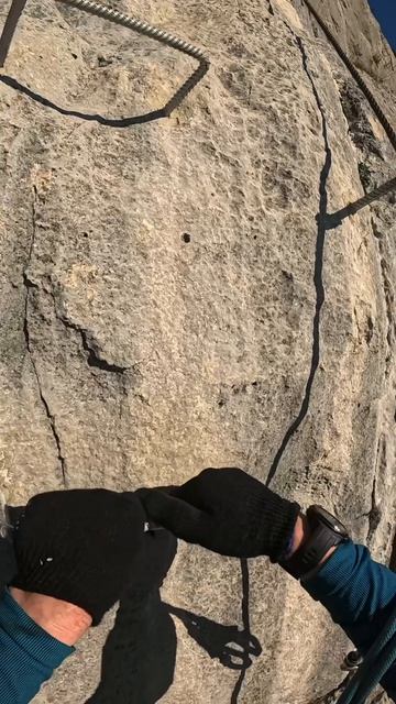 Крымский экстрим: железные нервы и стальные тросы 🧗♂️⛰️