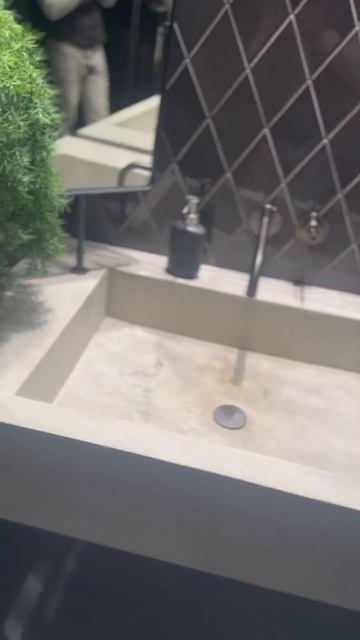 Выбор между микроцементом и керамической плиткой