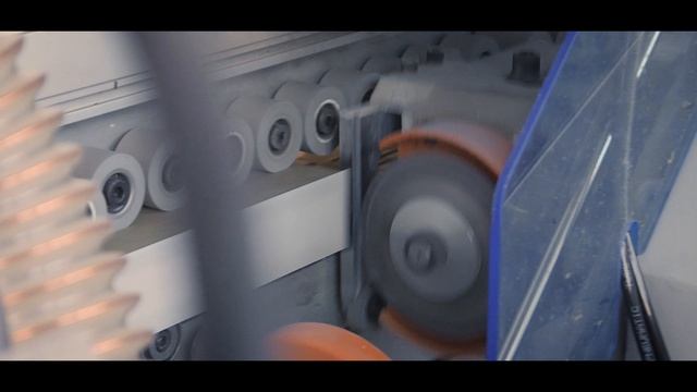 WESTSTYLE — фабрика по производству дверей.