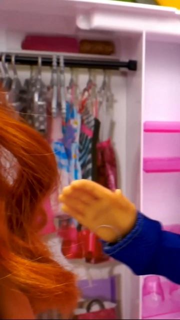 Кен слишком мил с продавщицей — Барби злится! 😡 #игрушкидлядевочек #куклы #куклыбарби