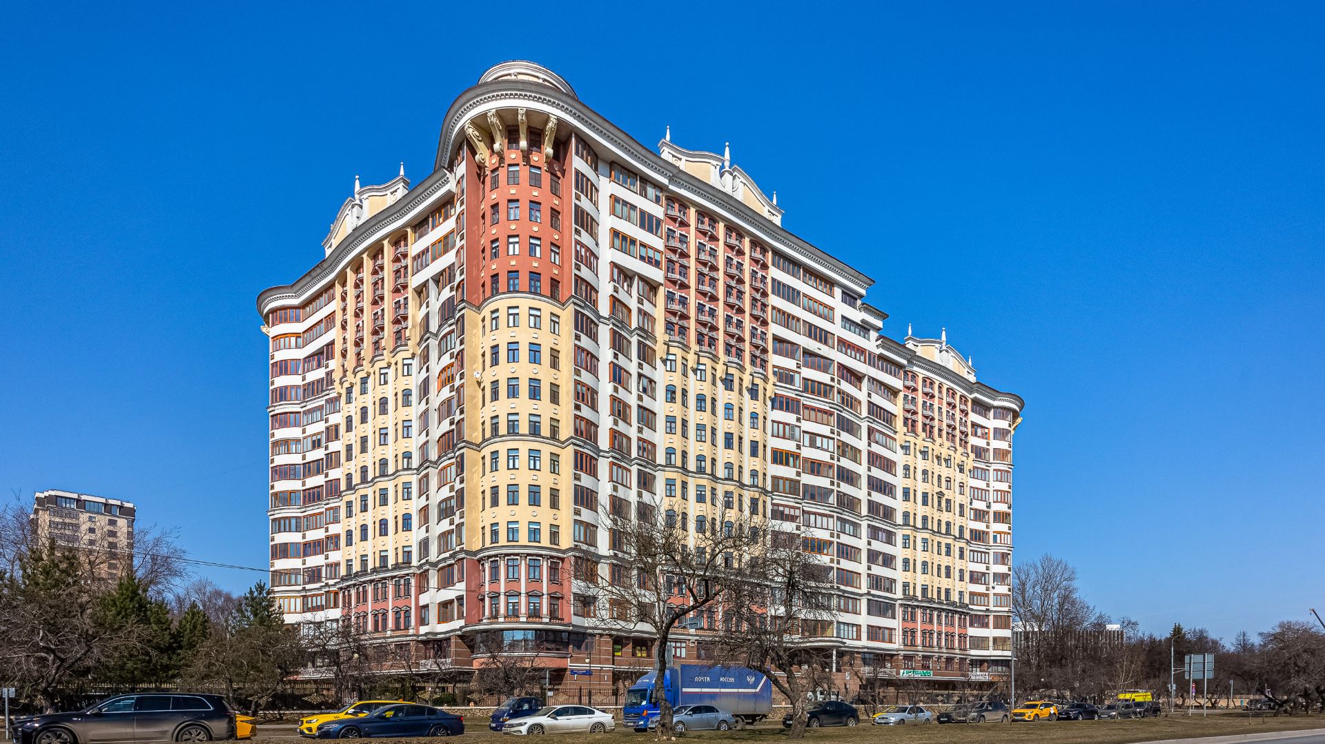 Уникальная квартира в жилом комплексе Белый лебедь