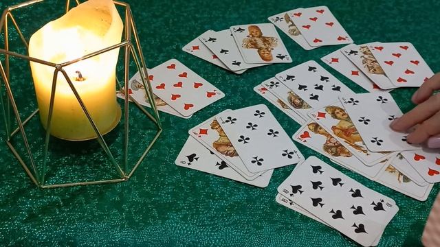 Как он там Чем занимается И с кем