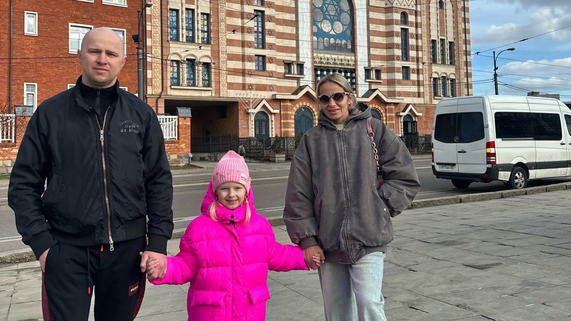 Едем в Калининград. Мила едет первый раз на поезде