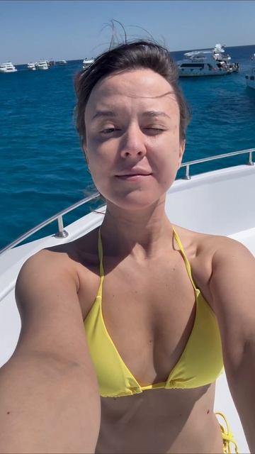 С телками на яхте 🤓🤙