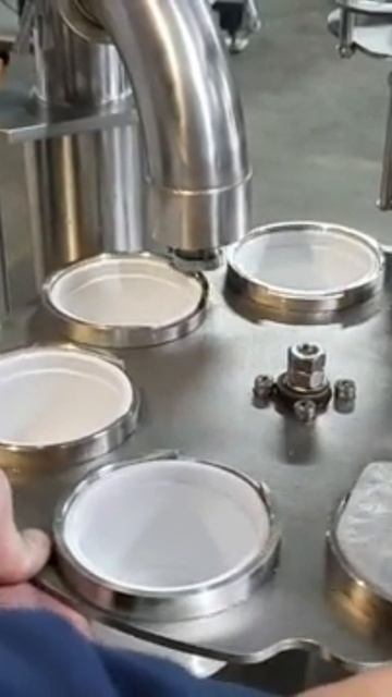 Полуавтомат К4: фасует всё — от молока до майонеза